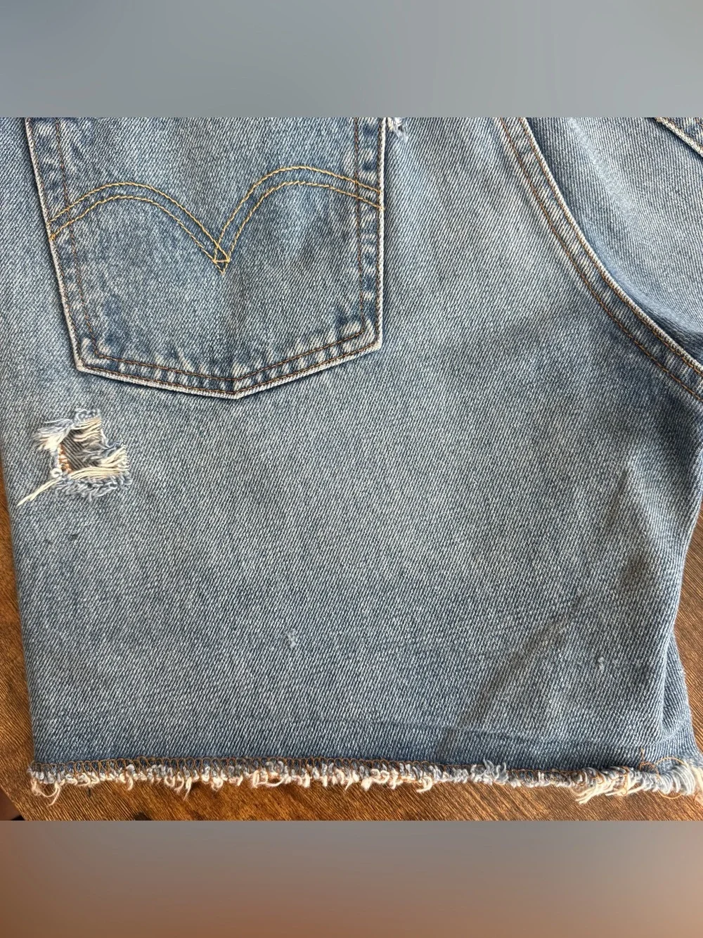 Levis 501 Distressed Cutoffs Denim Shorts ~ Size 31